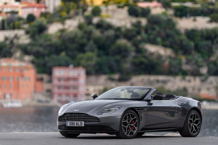  Aston Martin DB11 V8 Volante 2018 года  (WW) (фото 34 из 54)